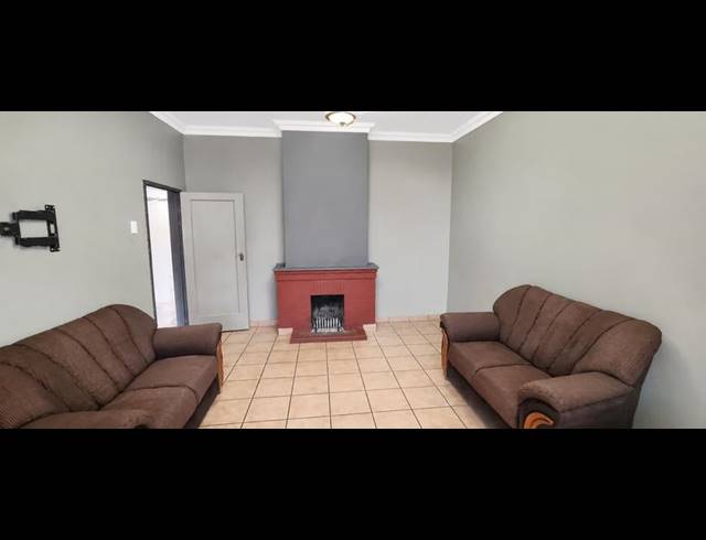 4 BEDROOM HOUSE FOR SALE IN VALHALLA